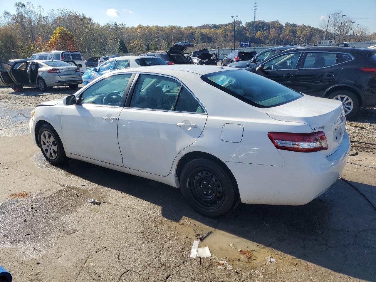 TOYOTA CAMRY BASE