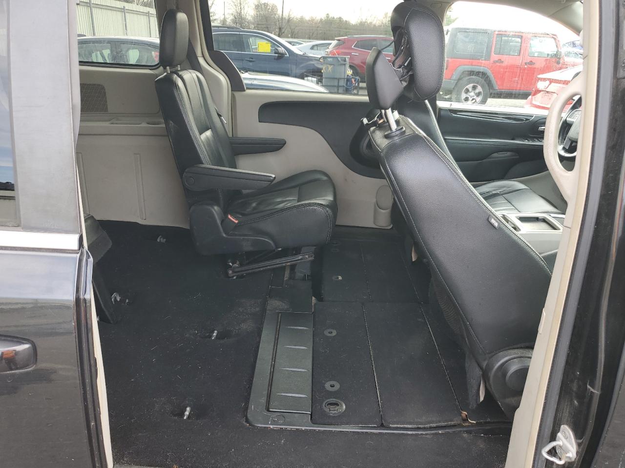 CHRYSLER TOWN & COUNTRY TOURING