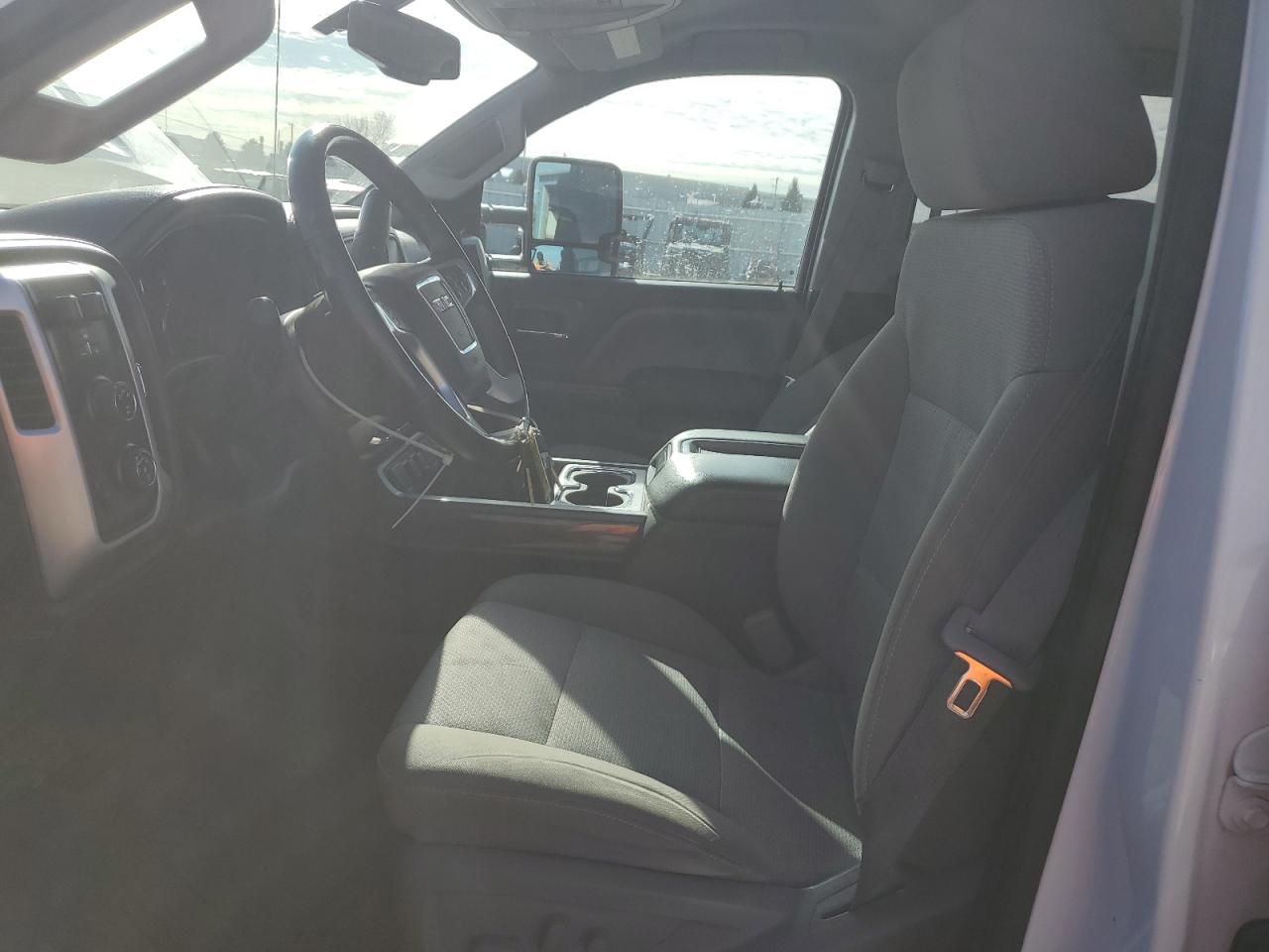 GMC SIERRA K2500 SLE