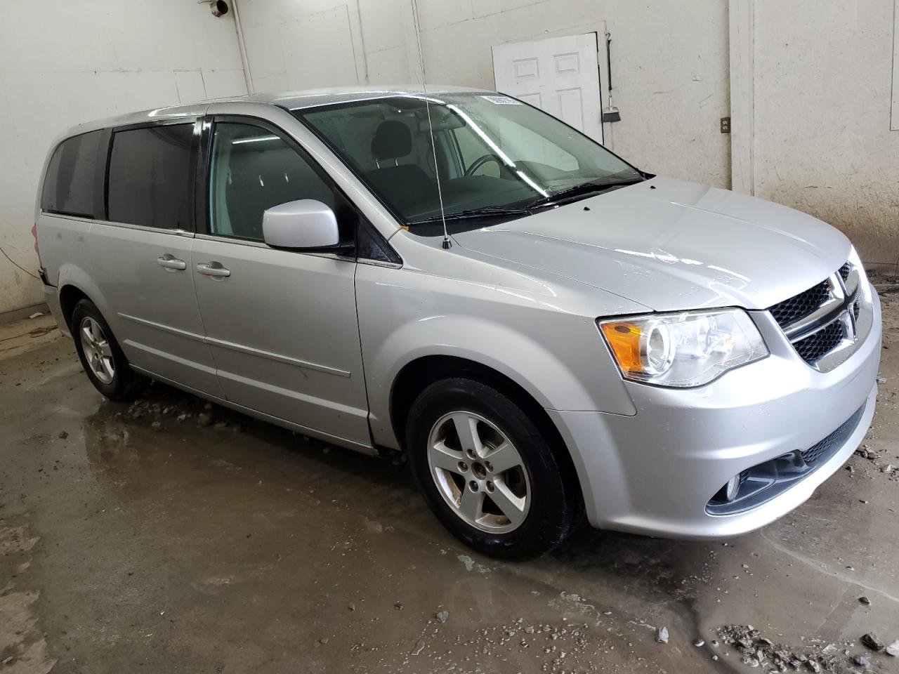 DODGE GRAND CARAVAN CREW