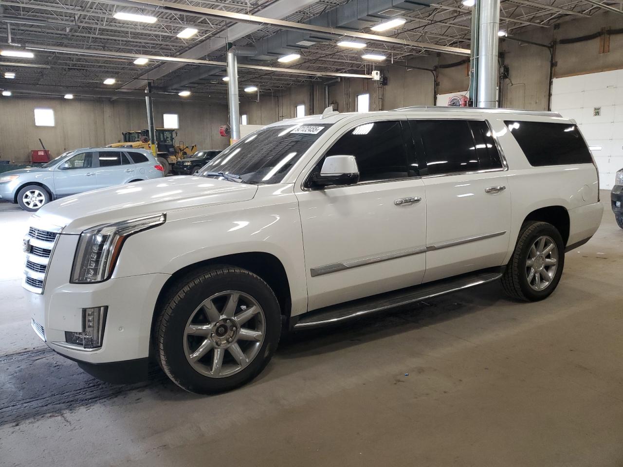 CADILLAC ESCALADE ESV PREMIUM LUXURY