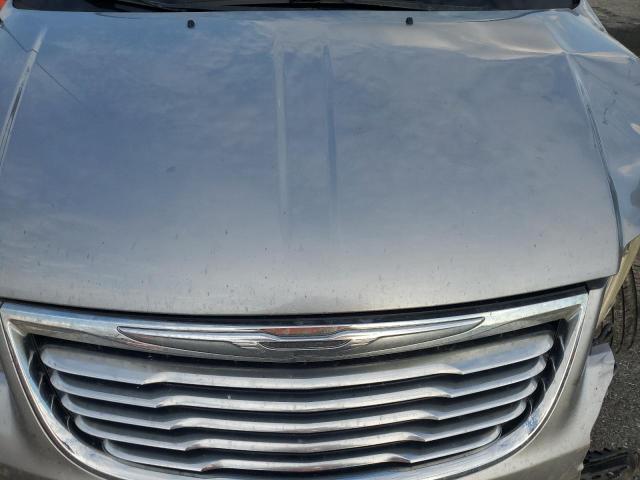 2013 CHRYSLER TOWN & COU #3303924696