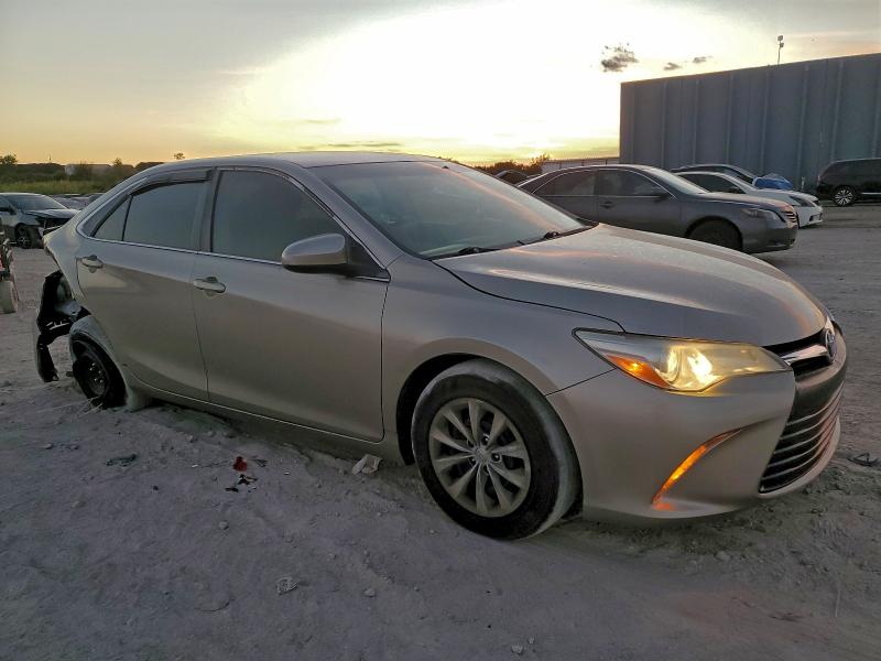 2015 TOYOTA CAMRY LE #3302831937