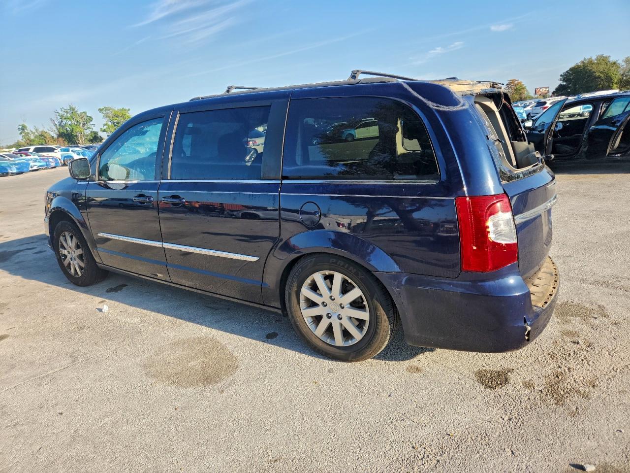 CHRYSLER TOWN & COUNTRY TOURING