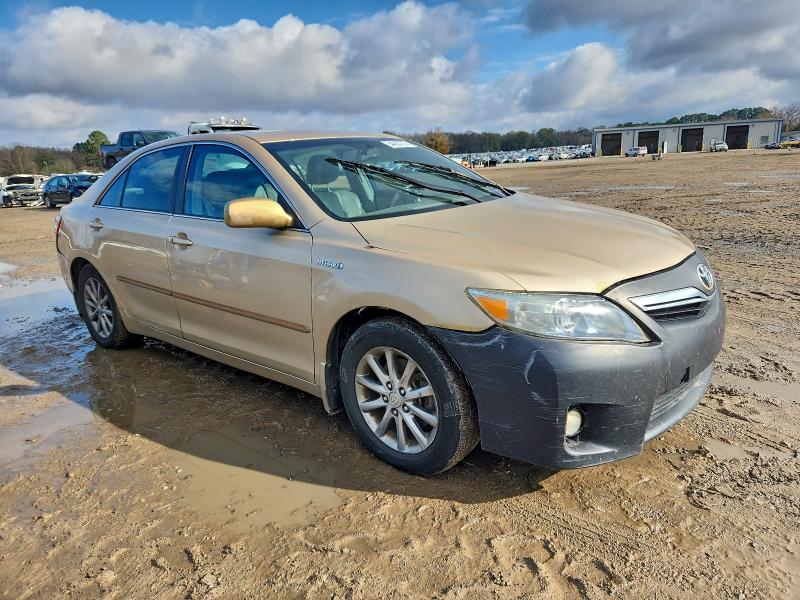 2011 TOYOTA CAMRY HYBR #3304665911