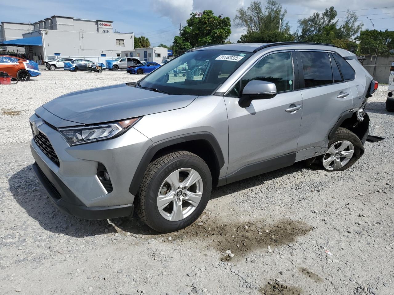 TOYOTA RAV4 XLE