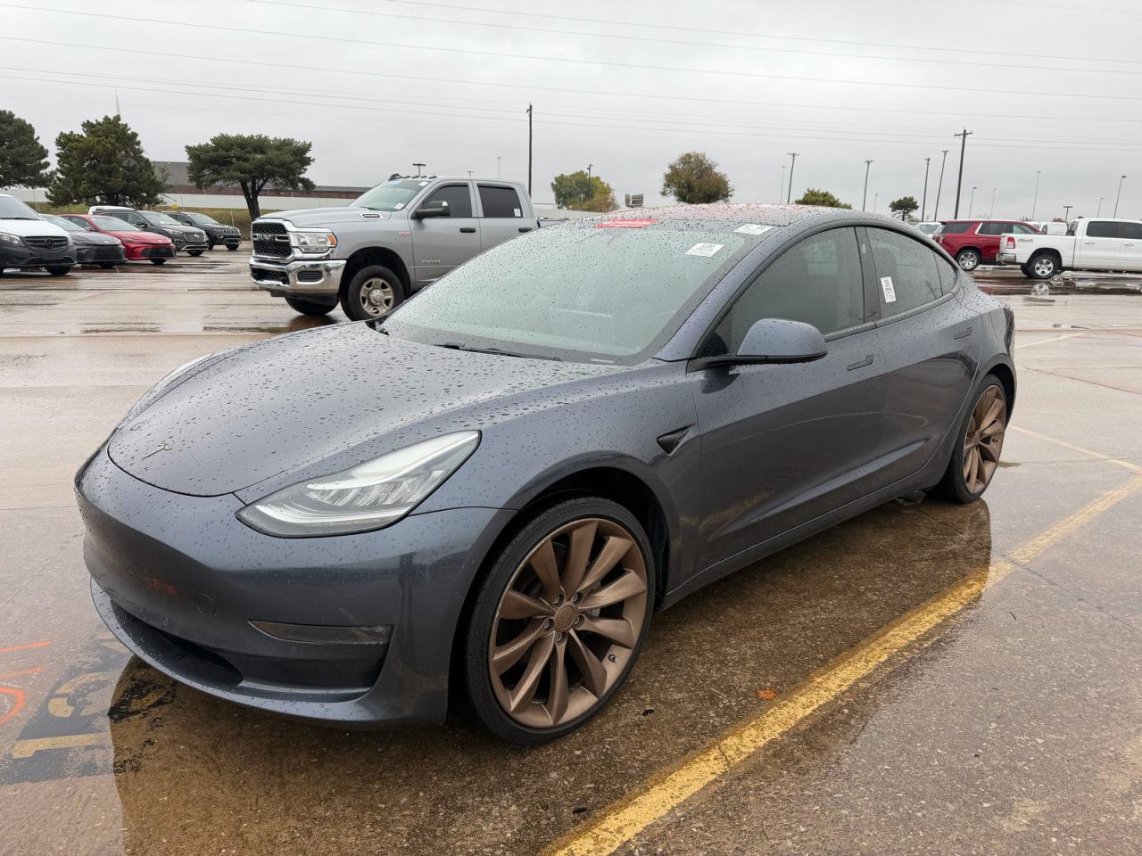 TESLA MODEL 3