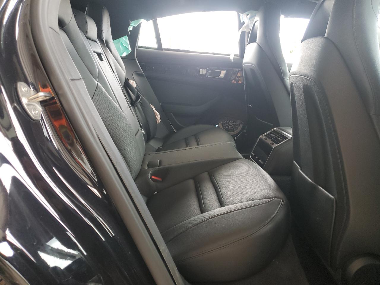 PORSCHE PANAMERA BASE