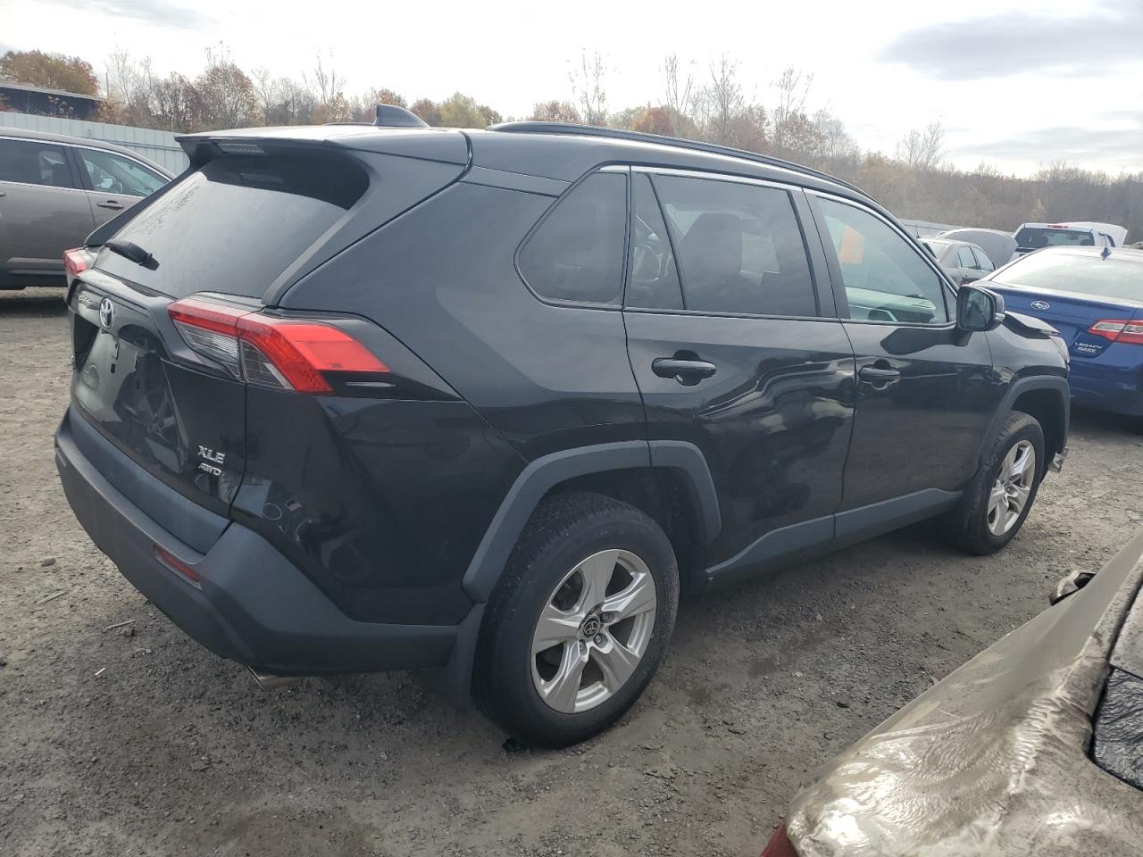 TOYOTA RAV4 XLE