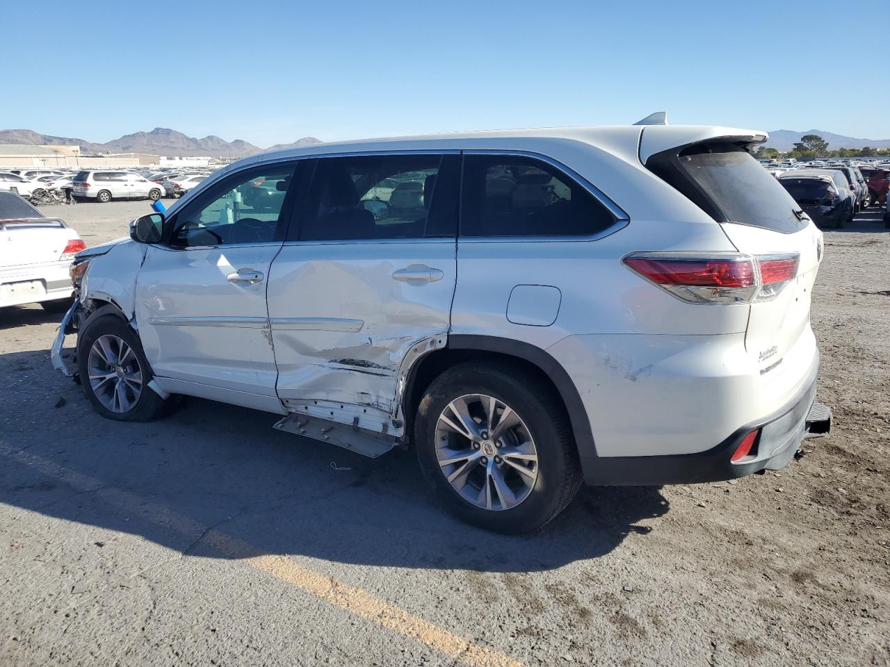 TOYOTA HIGHLANDER LE