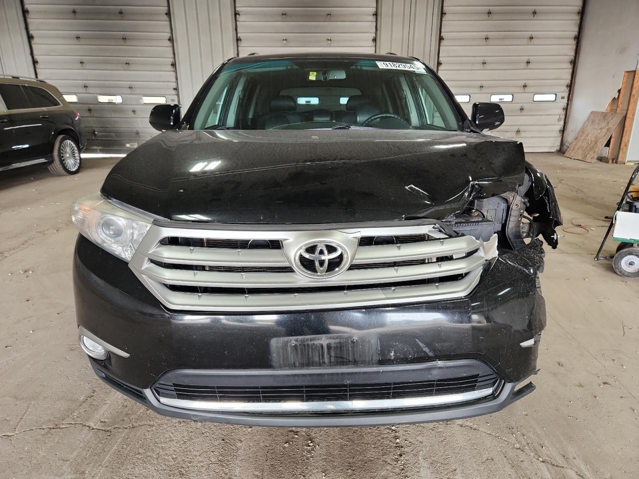 TOYOTA HIGHLANDER LIMITED