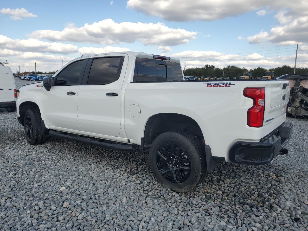 CHEVROLET SILVERADO K1500 LT TRAIL BOSS