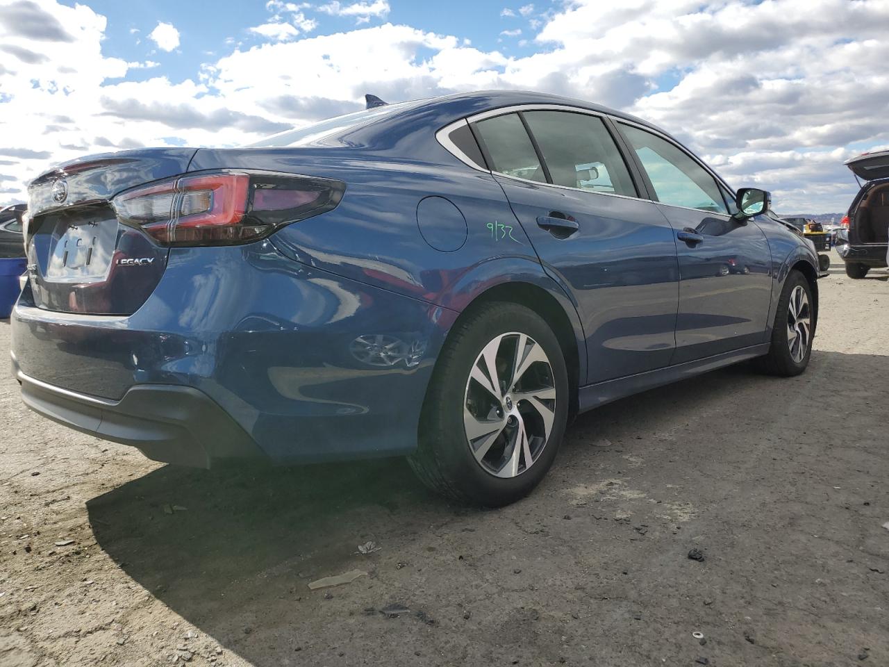 SUBARU LEGACY PREMIUM