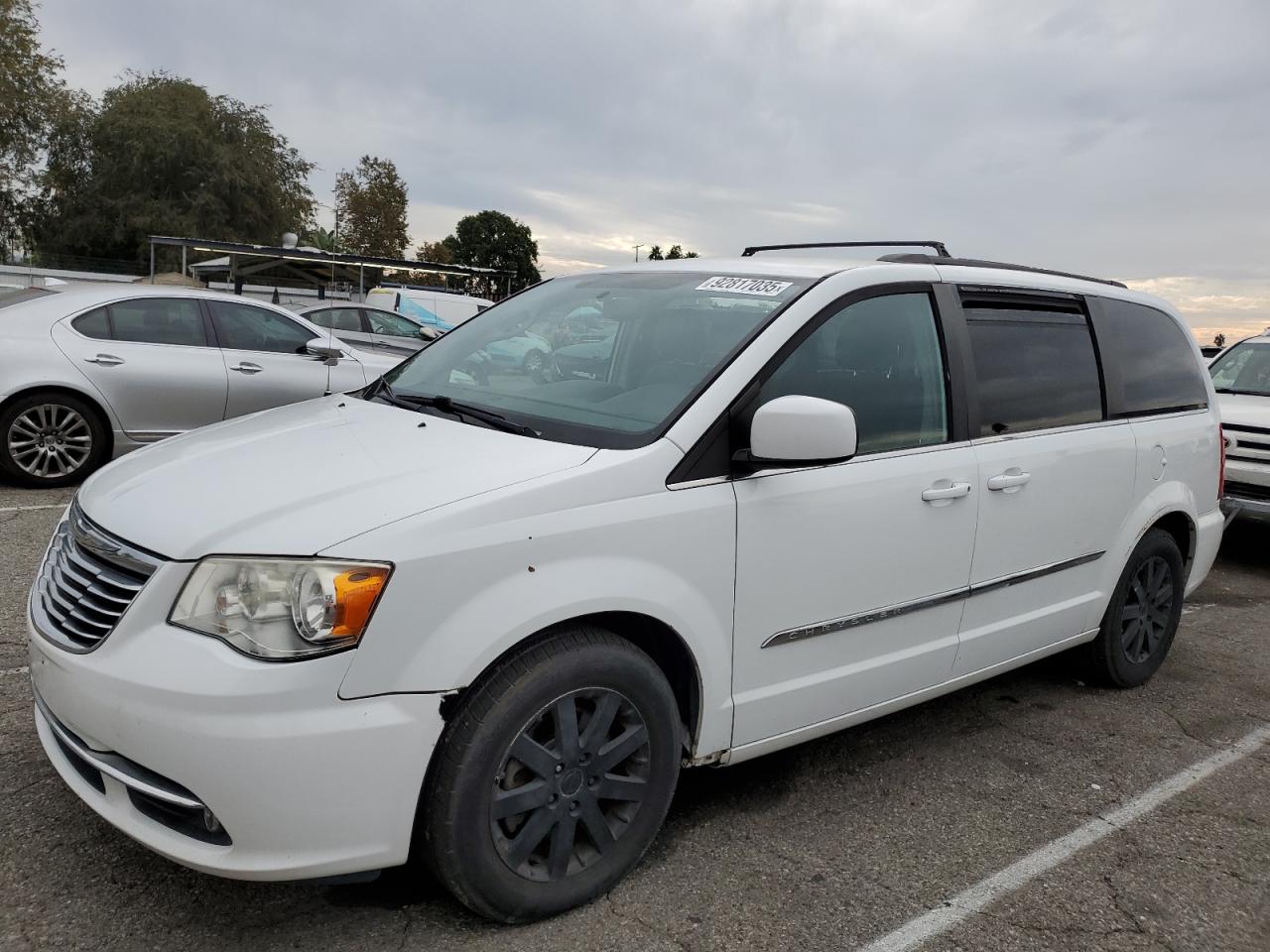 CHRYSLER TOWN & COUNTRY TOURING