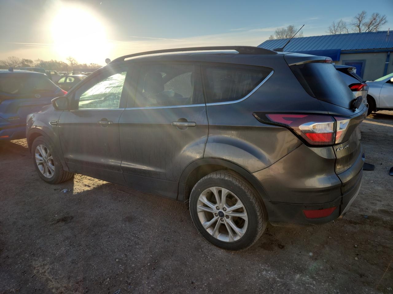 FORD ESCAPE SE
