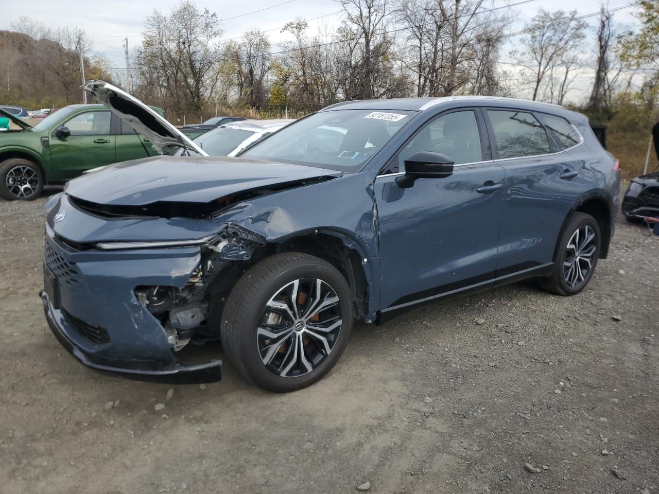 Lot #3284588433 2025 TOYOTA CROWN SIGN