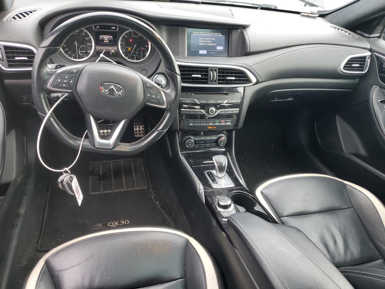 INFINITI QX30 BASE