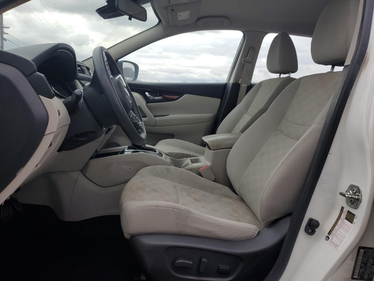 NISSAN ROGUE SPORT S