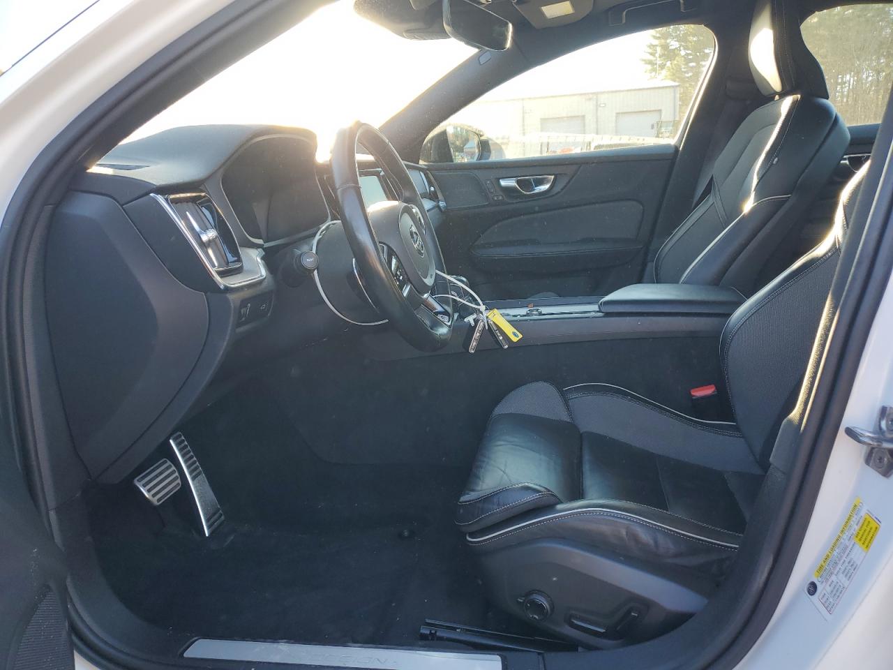 VOLVO S60 T6 R-DESIGN