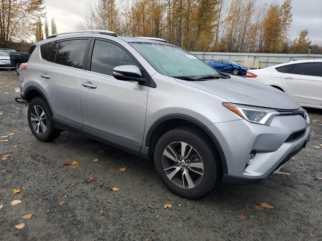 TOYOTA RAV4 XLE