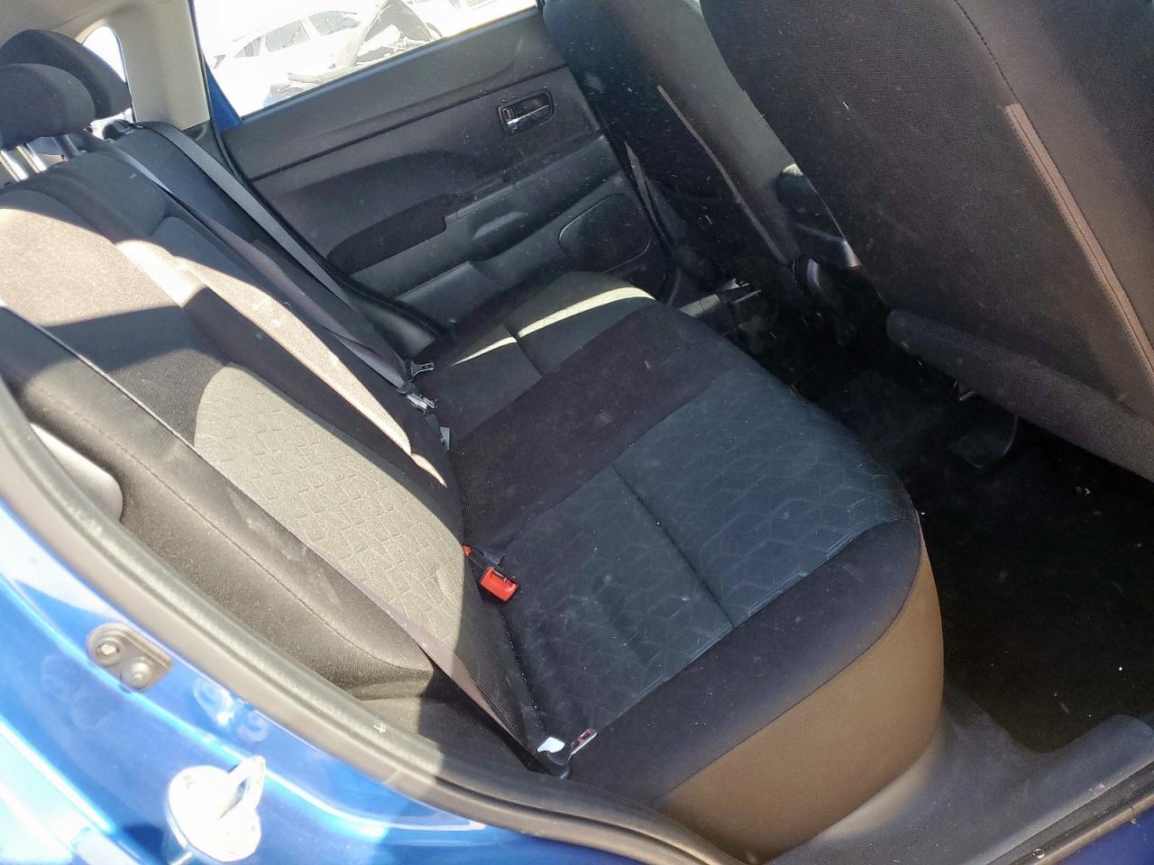 MITSUBISHI OUTLANDER ES