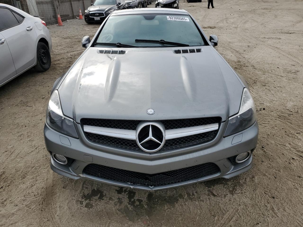 MERCEDES-BENZ SL-CLASS 550