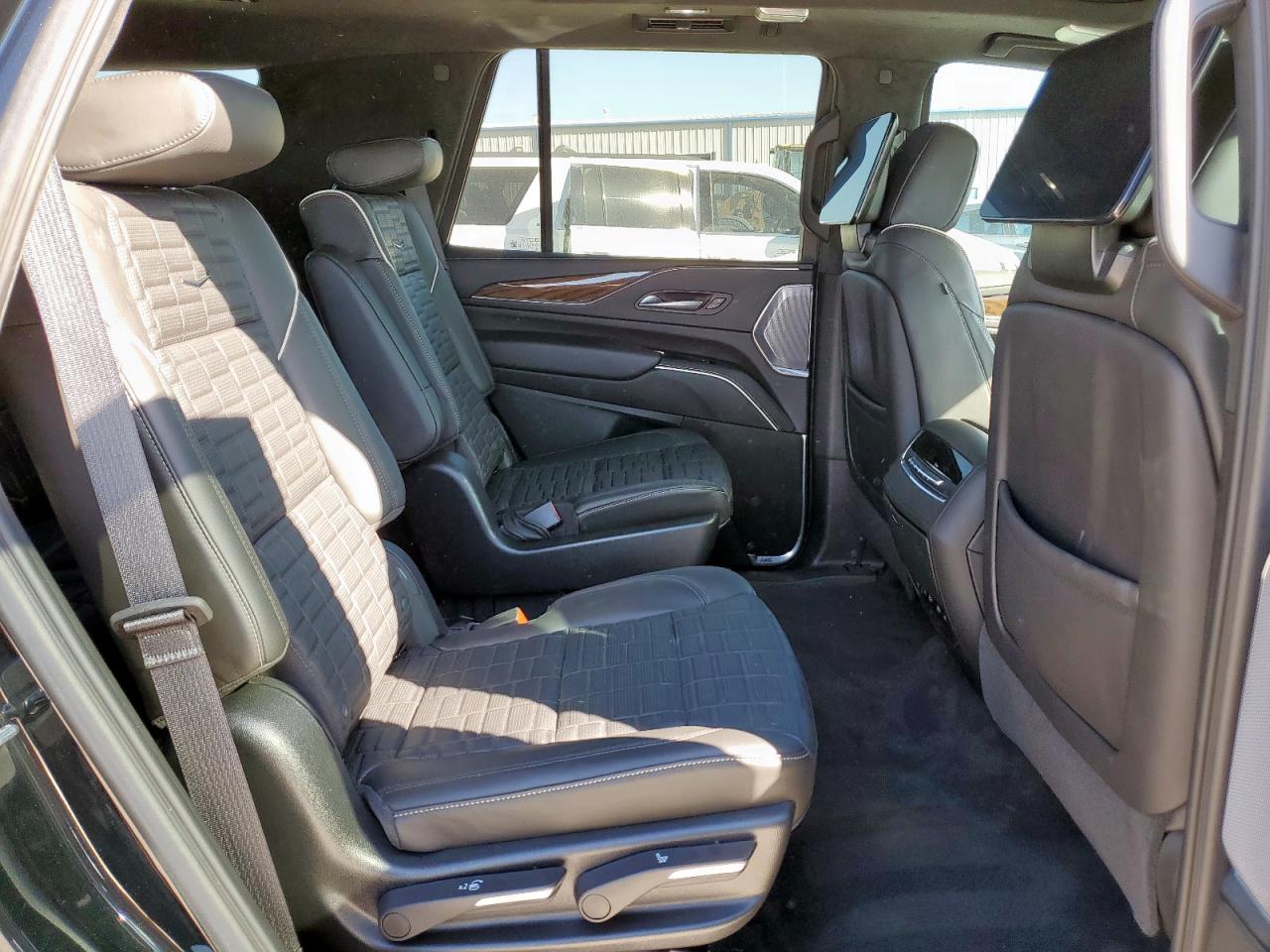 CADILLAC ESCALADE SPORT PLATINUM