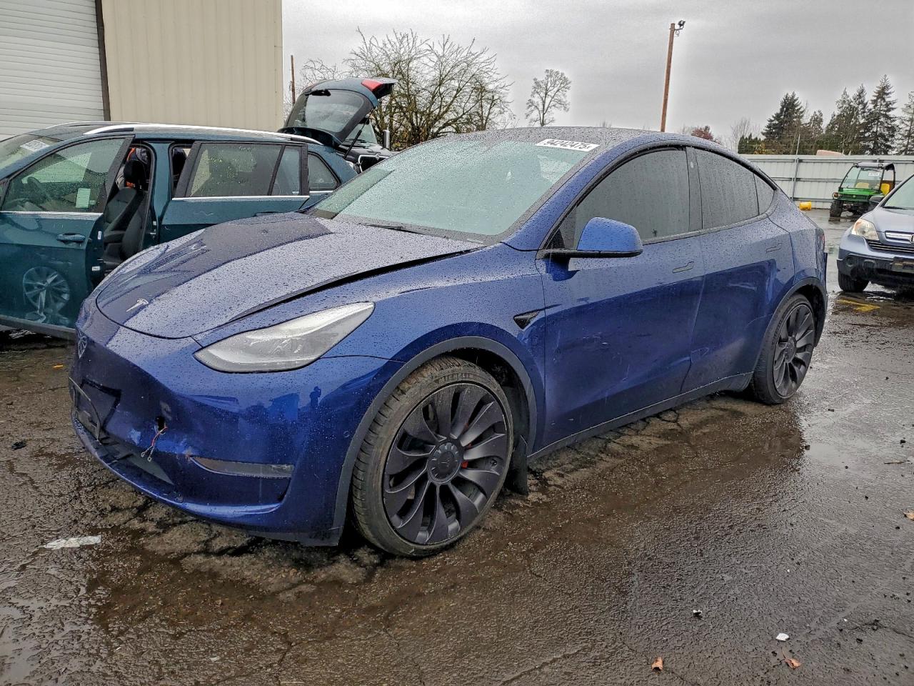 TESLA MODEL Y