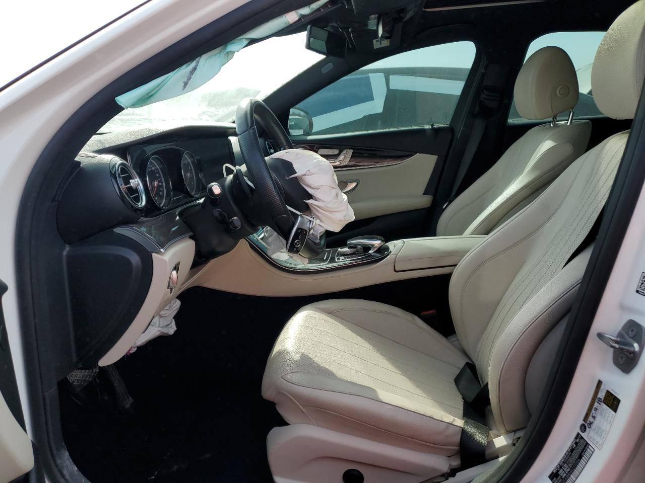 MERCEDES-BENZ E-CLASS 300