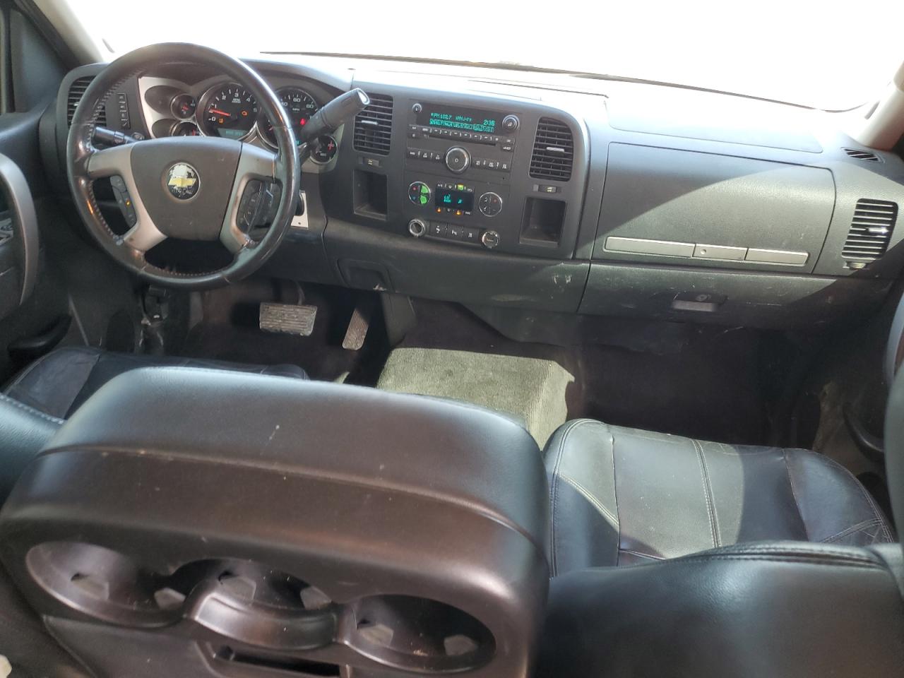 CHEVROLET SILVERADO C1500 LT