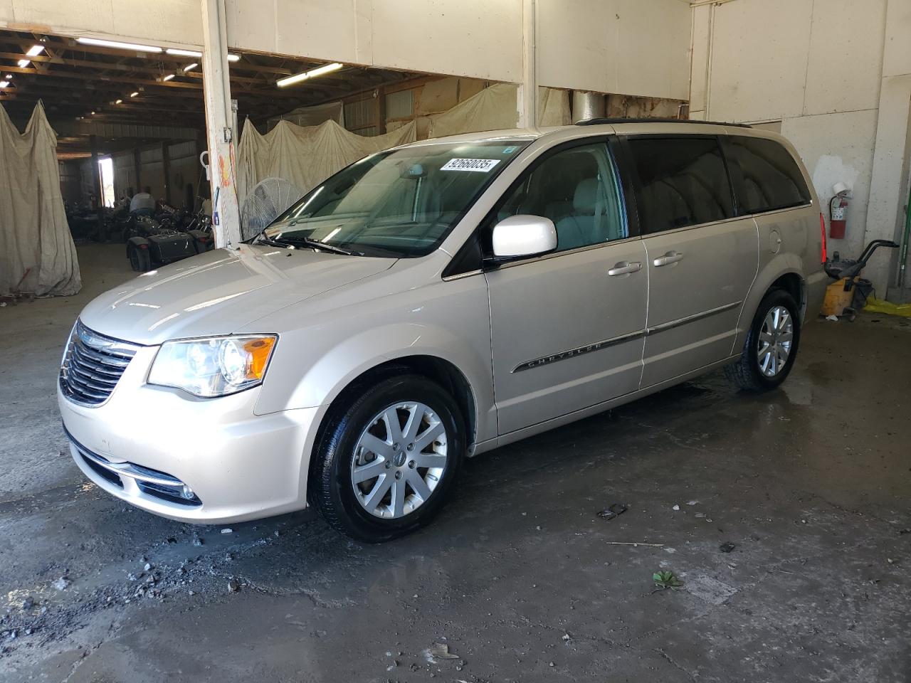 CHRYSLER TOWN & COUNTRY TOURING