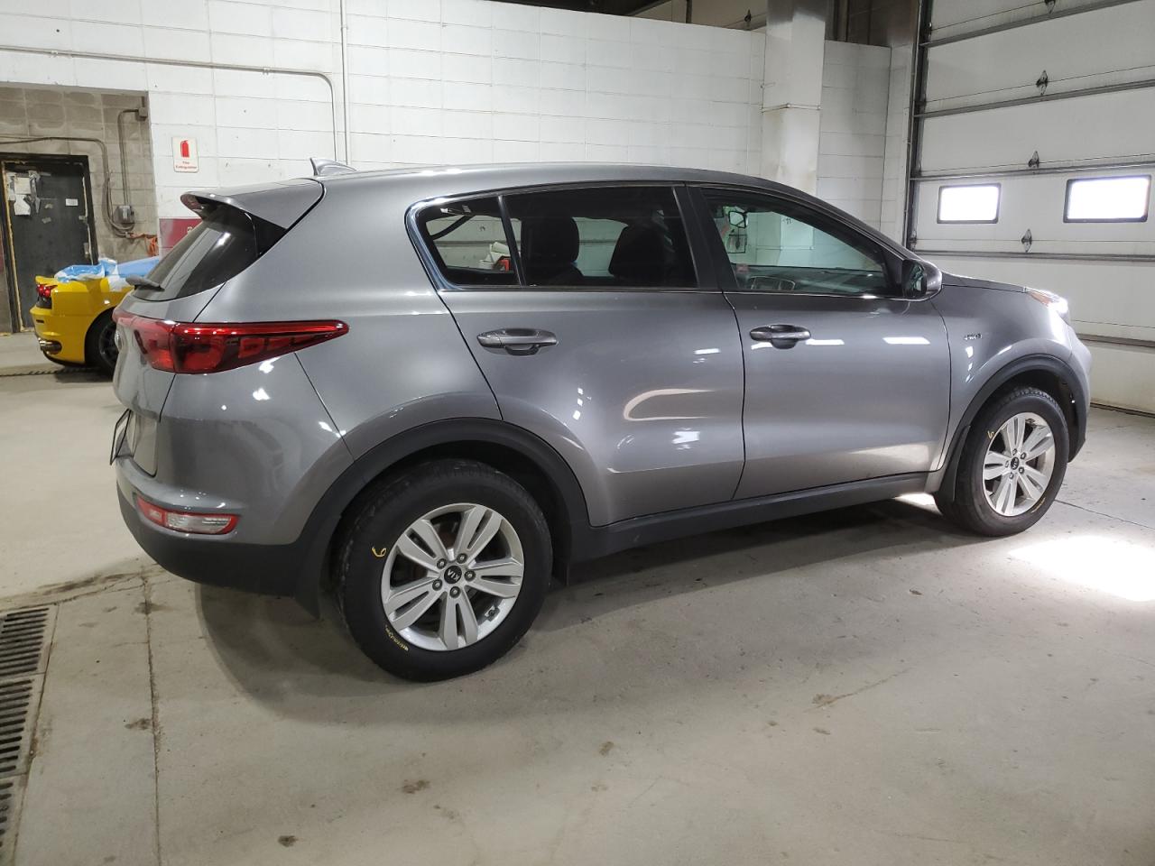 KIA SPORTAGE LX