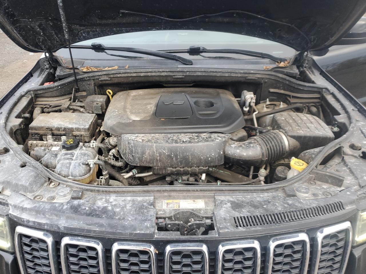 JEEP GRAND CHEROKEE LAREDO