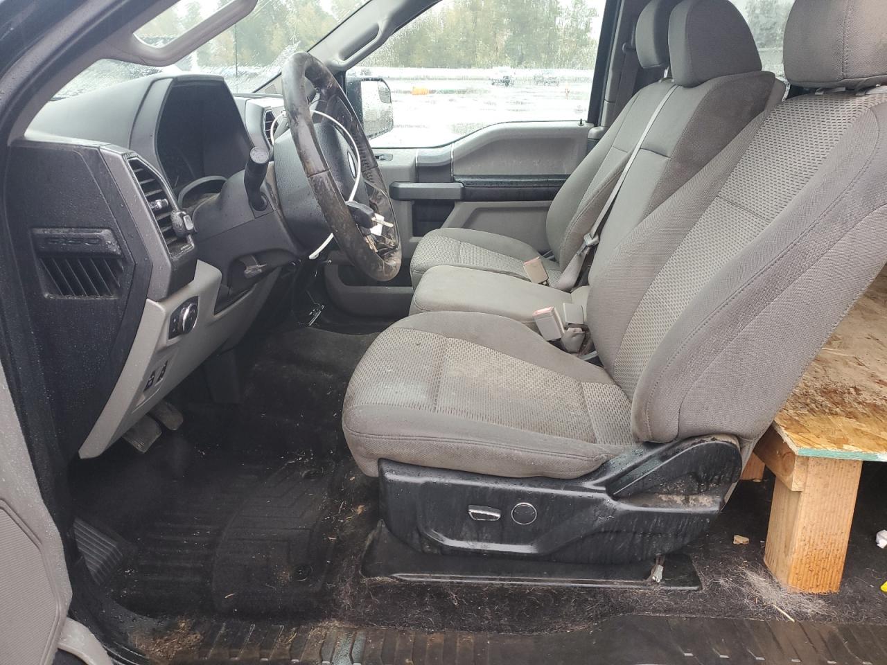 FORD F-150 SUPER CAB