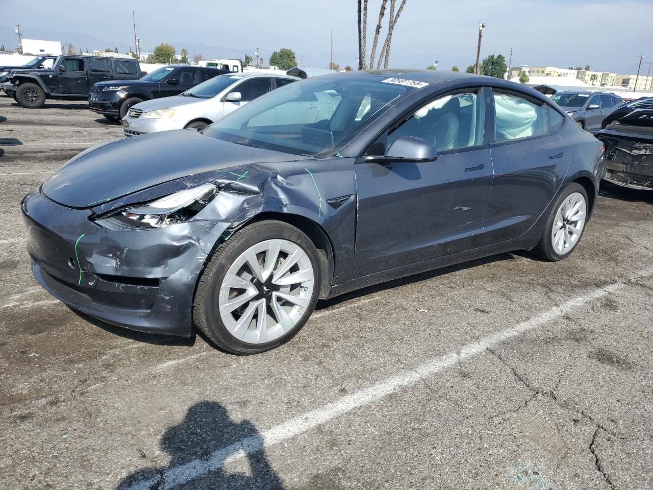 TESLA MODEL 3