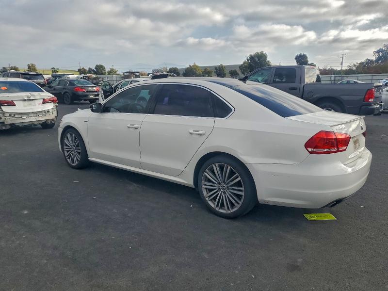 2015 VOLKSWAGEN PASSAT SE #3302687084