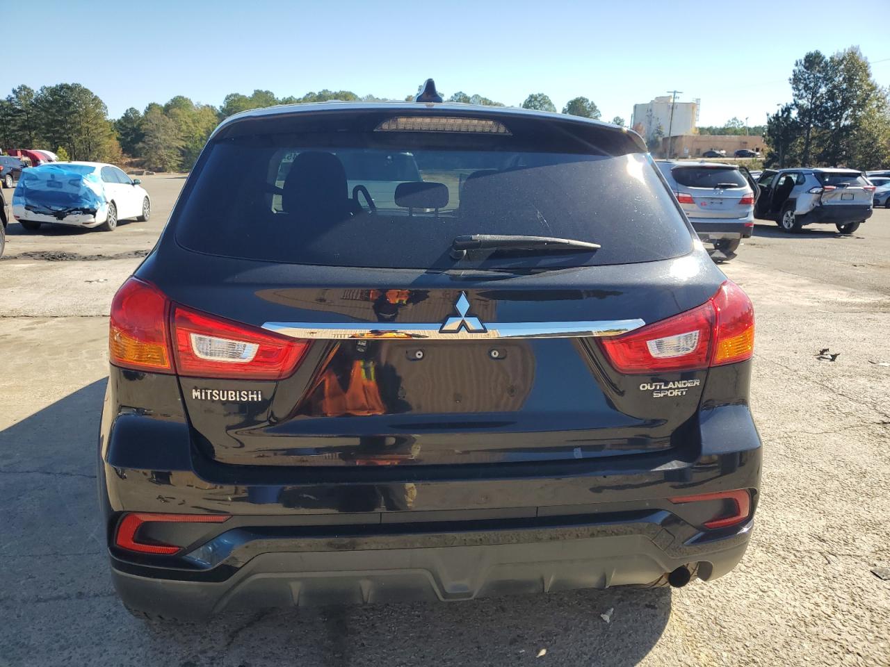 MITSUBISHI OUTLANDER ES