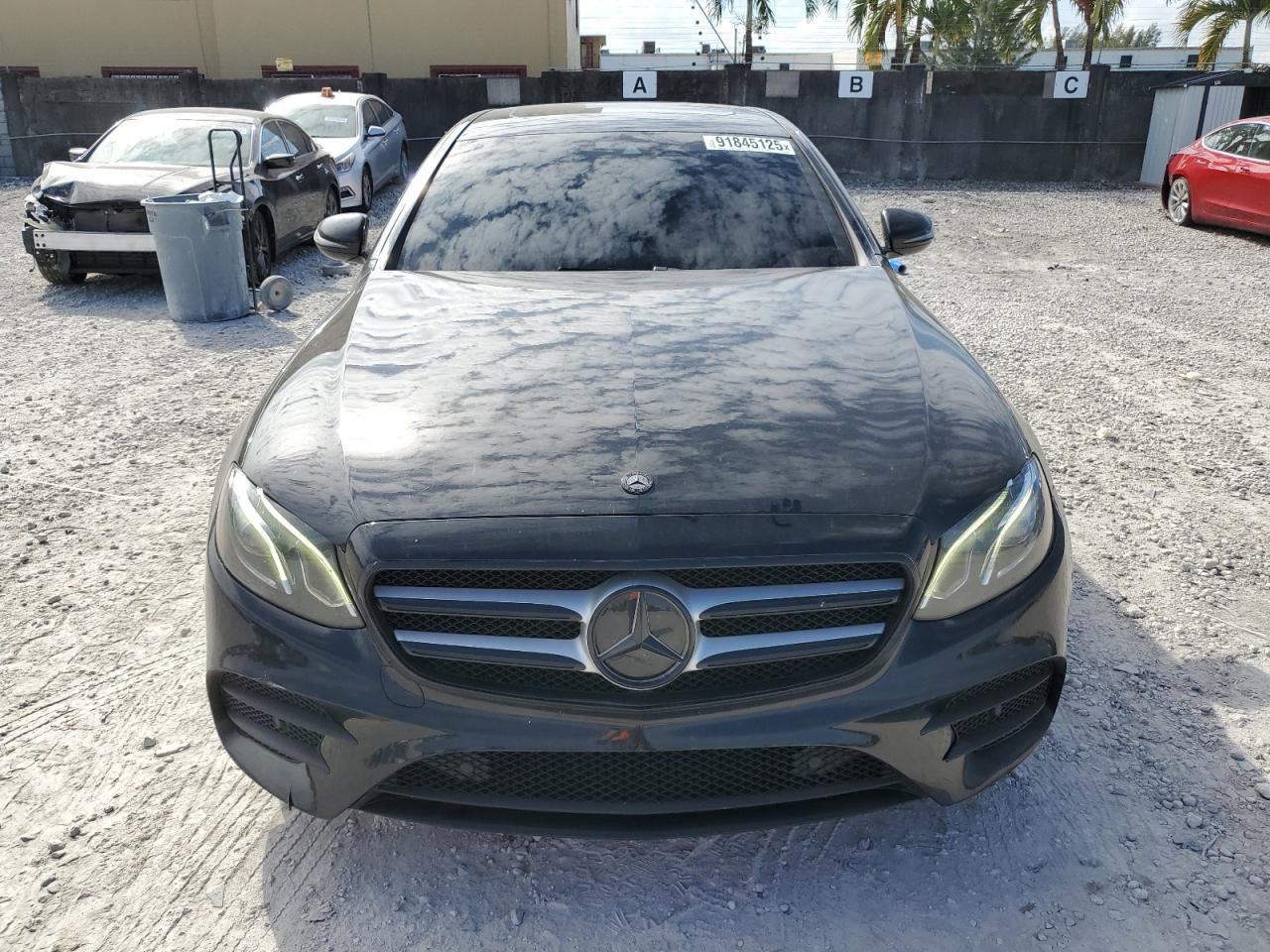 MERCEDES-BENZ E-CLASS 300