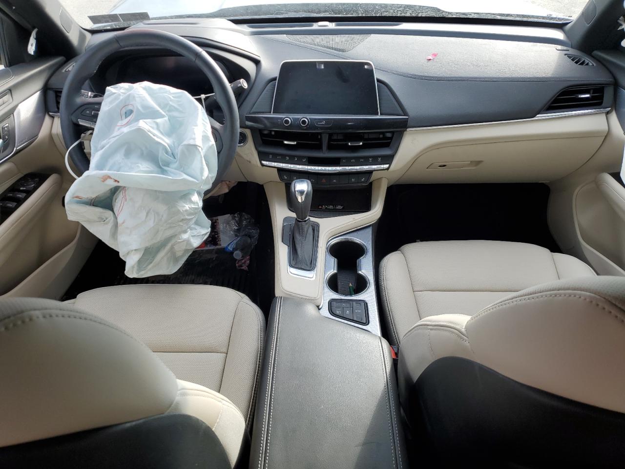 CADILLAC CT4 PREMIUM LUXURY