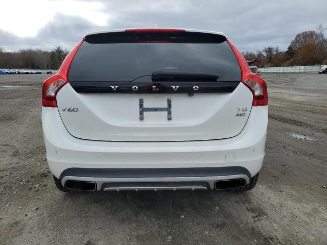 2015 VOLVO V60 CROSS YV4612HK8F1000451