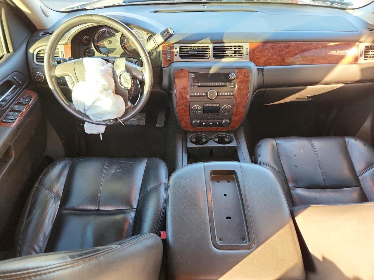 CHEVROLET SUBURBAN K1500 LT