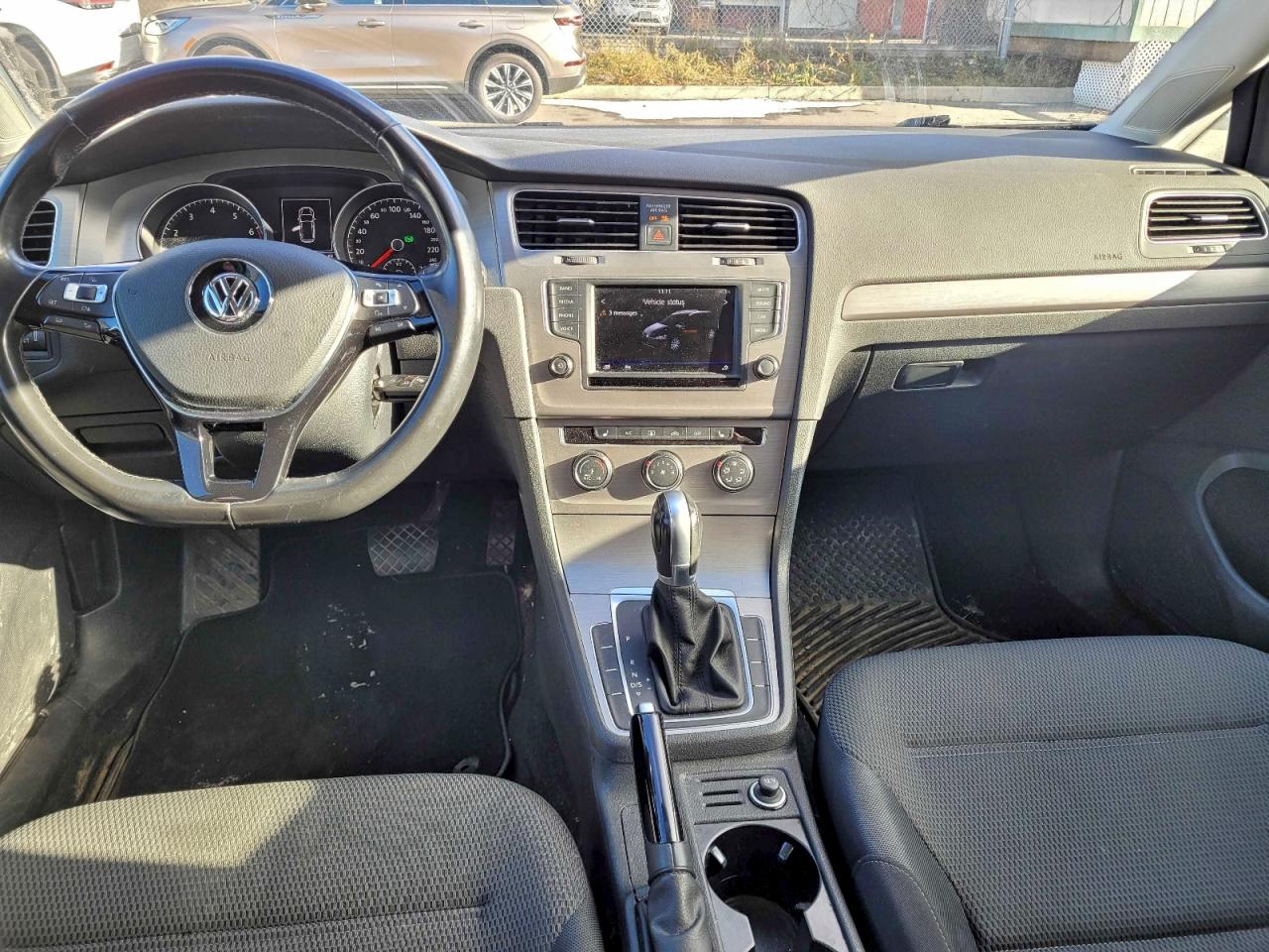 VOLKSWAGEN GOLF SPORTSVAN S