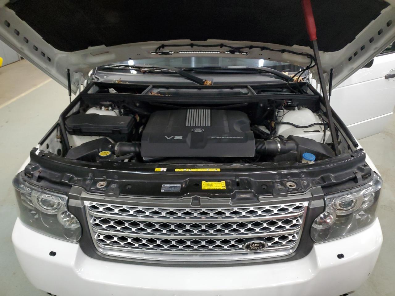 LAND ROVER RANGE ROVER AUTOBIOGRAPHY