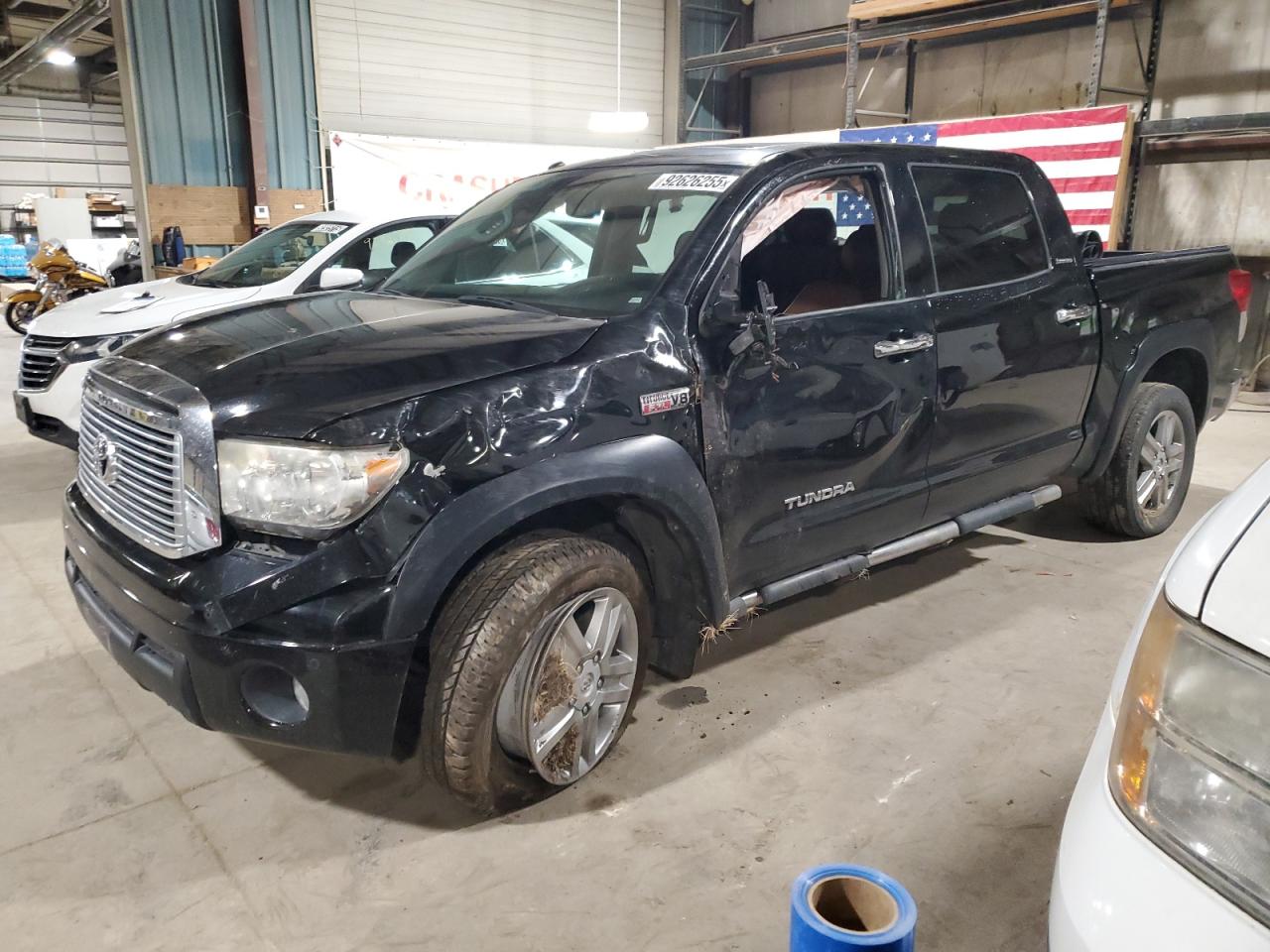 TOYOTA TUNDRA CREWMAX LIMITED