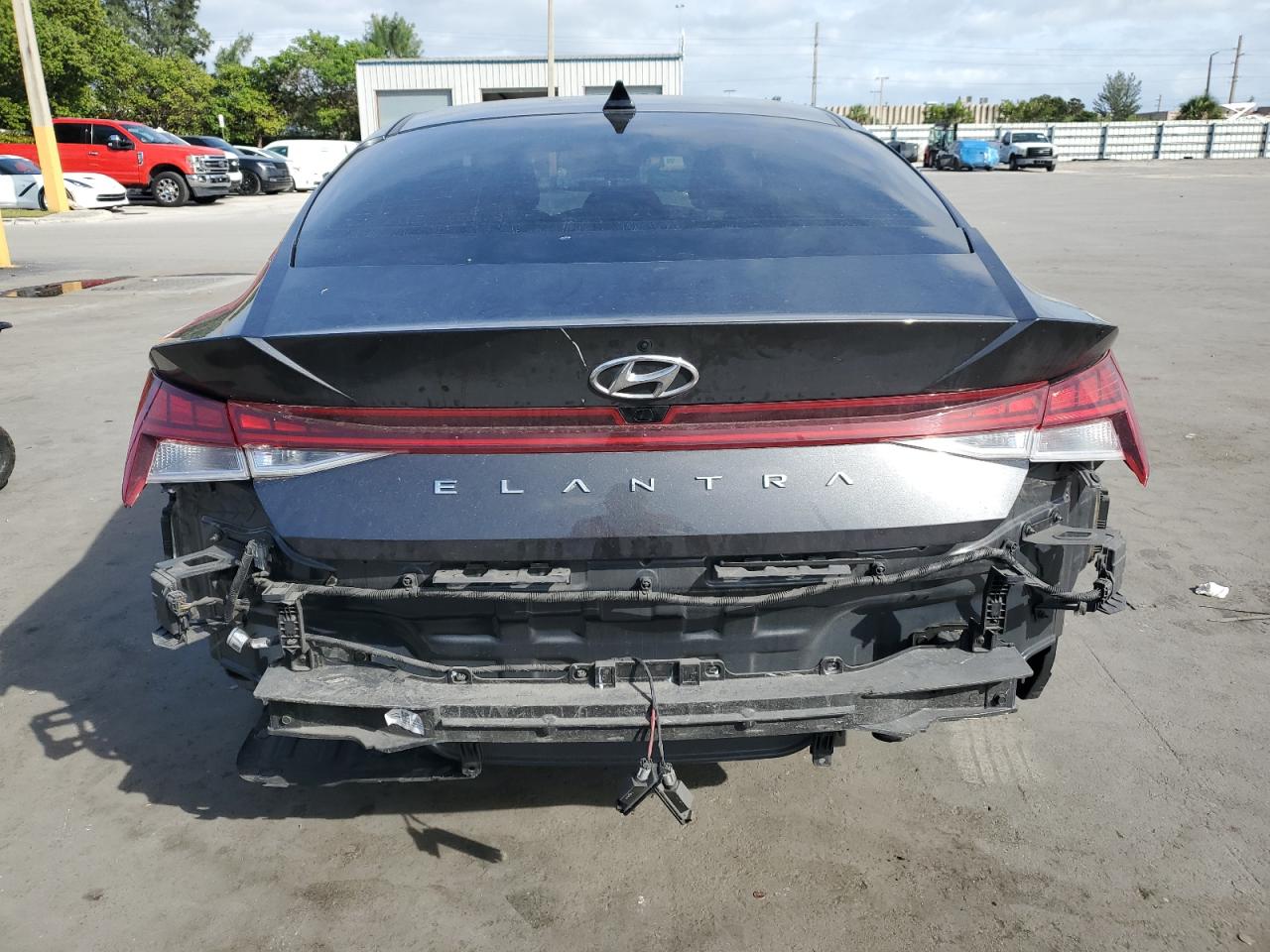 HYUNDAI ELANTRA SEL