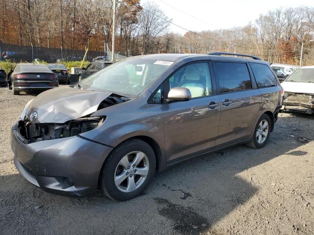 2014 TOYOTA SIENNA LE #3291451501