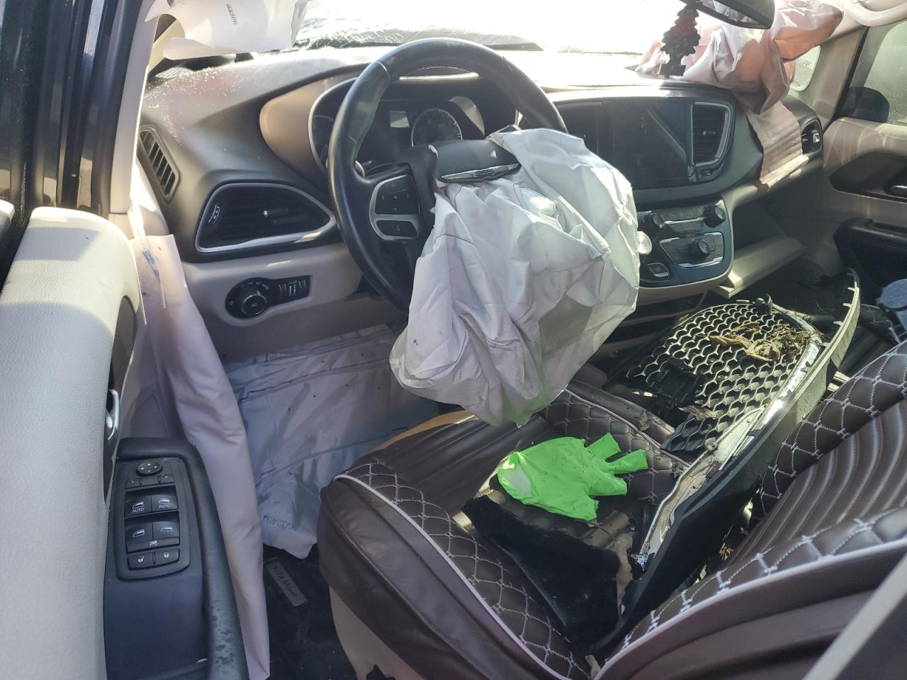 CHRYSLER PACIFICA TOURING L