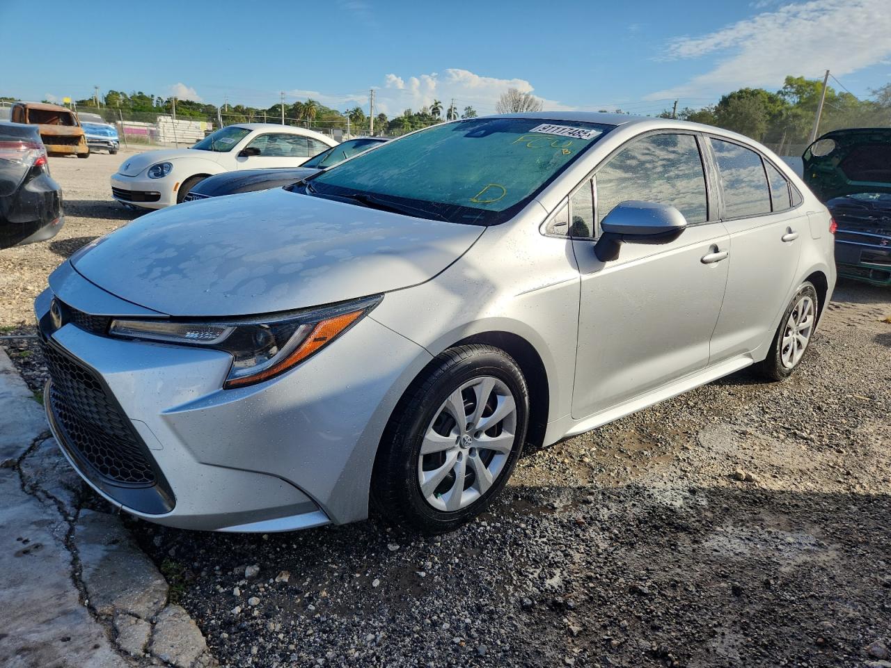 Lot #3301782358 2020 TOYOTA COROLLA LE