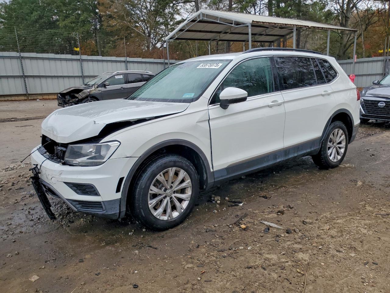 VOLKSWAGEN TIGUAN SE