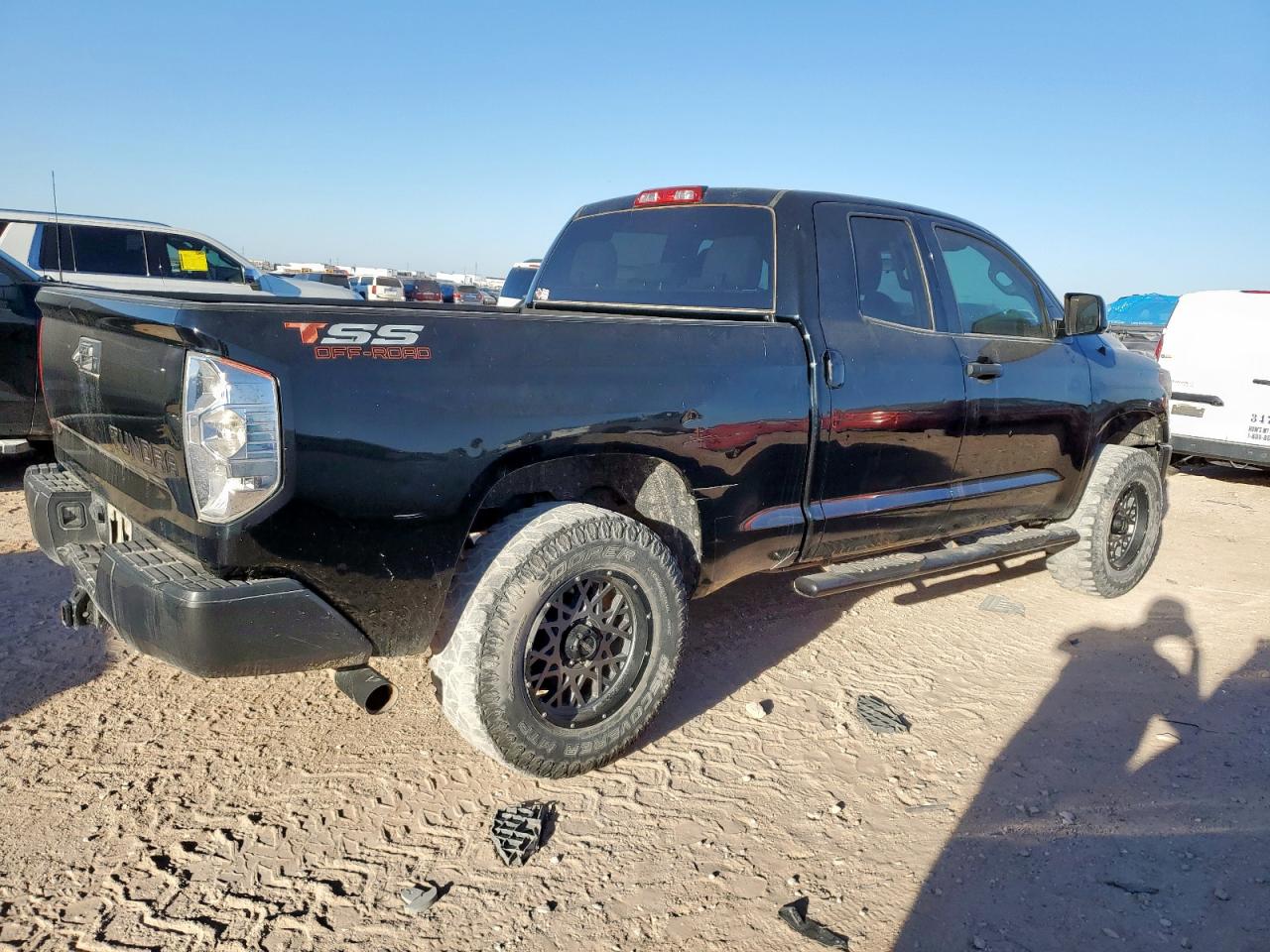 TOYOTA TUNDRA DOUBLE CAB SR